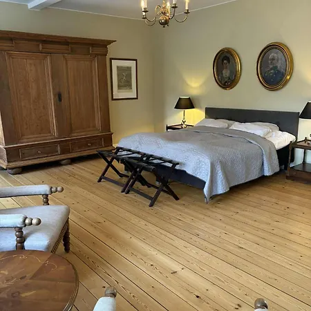 Risinge Herregård Gæstehus *